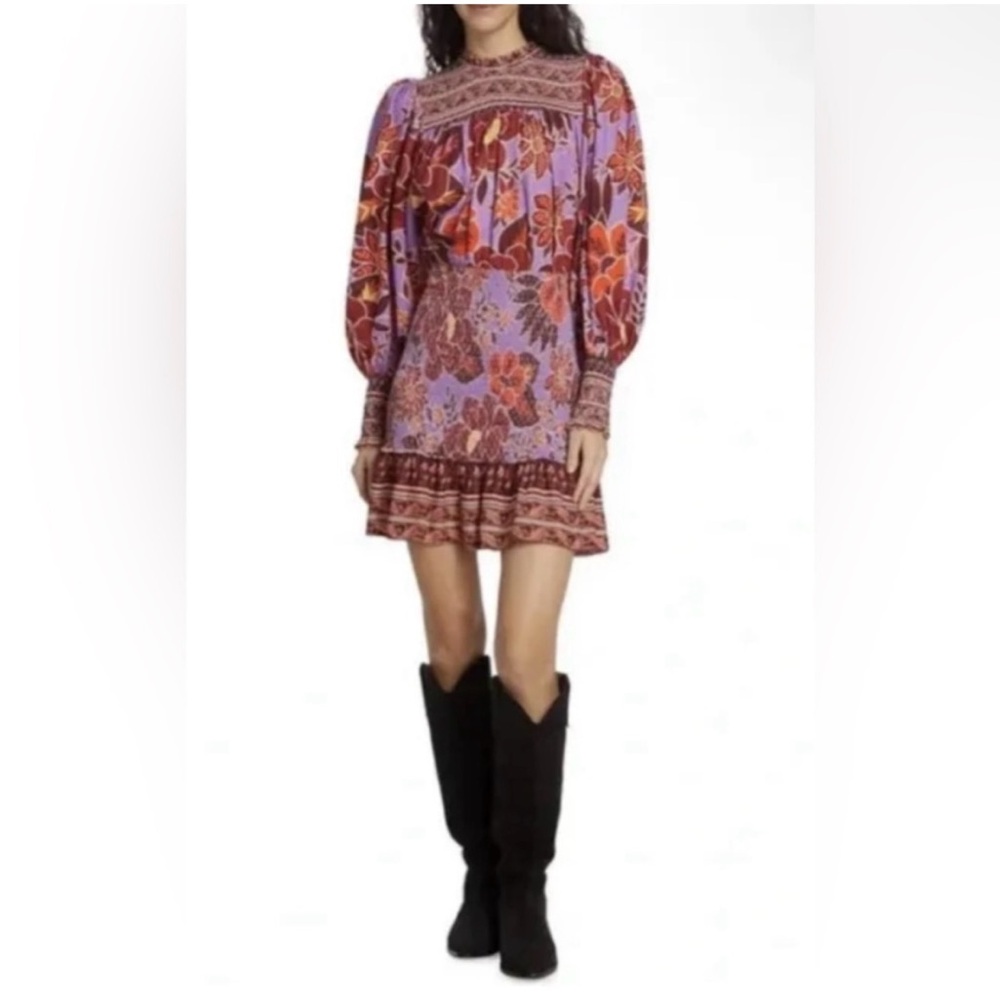 Farm Rio dress. Very flattering! Worn once. Size Large